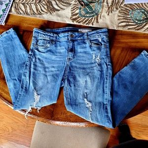 💙 Holy Skinny Jean's 💙